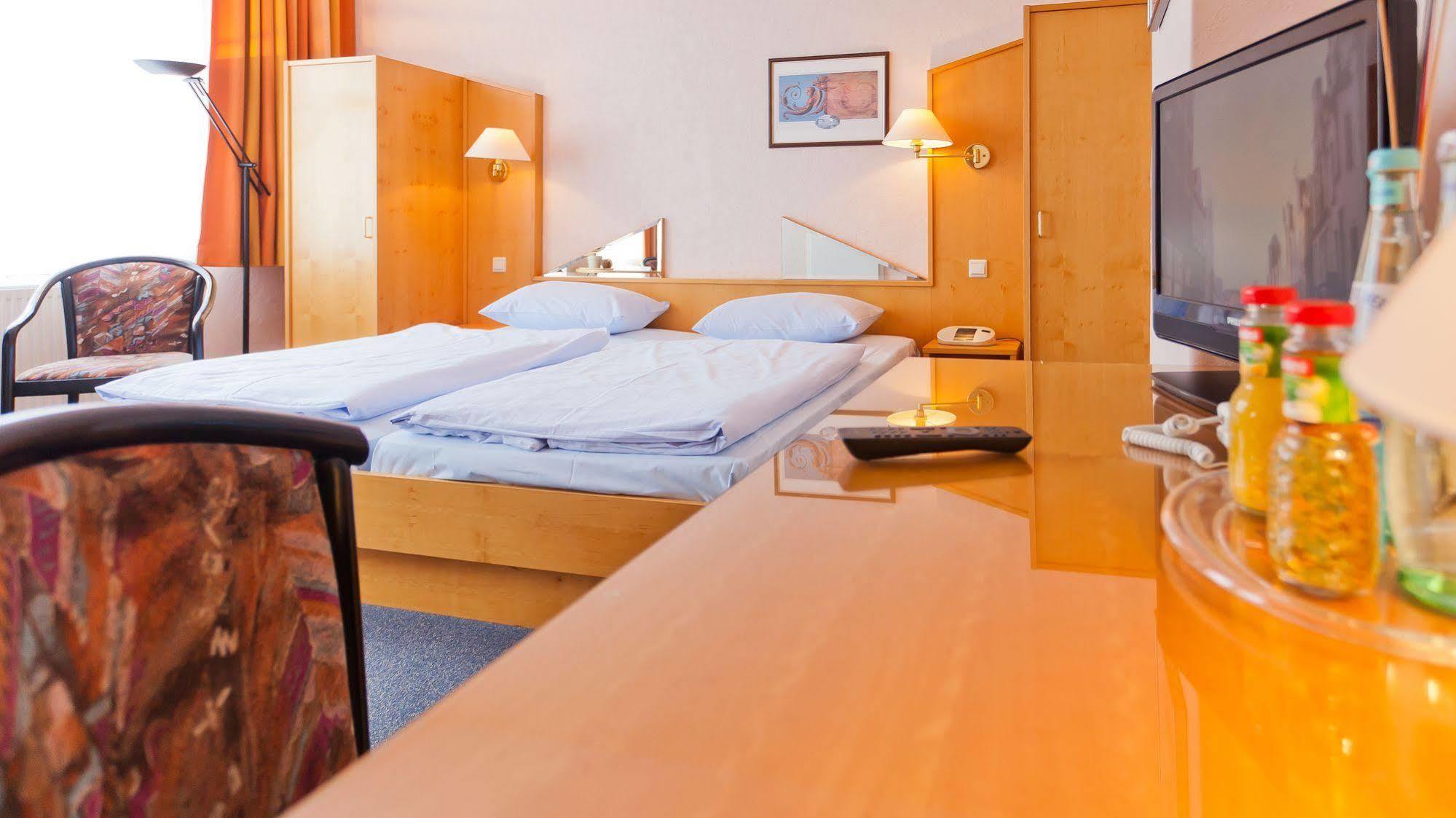 Hotel Villa Subklew Sellin  Buitenkant foto